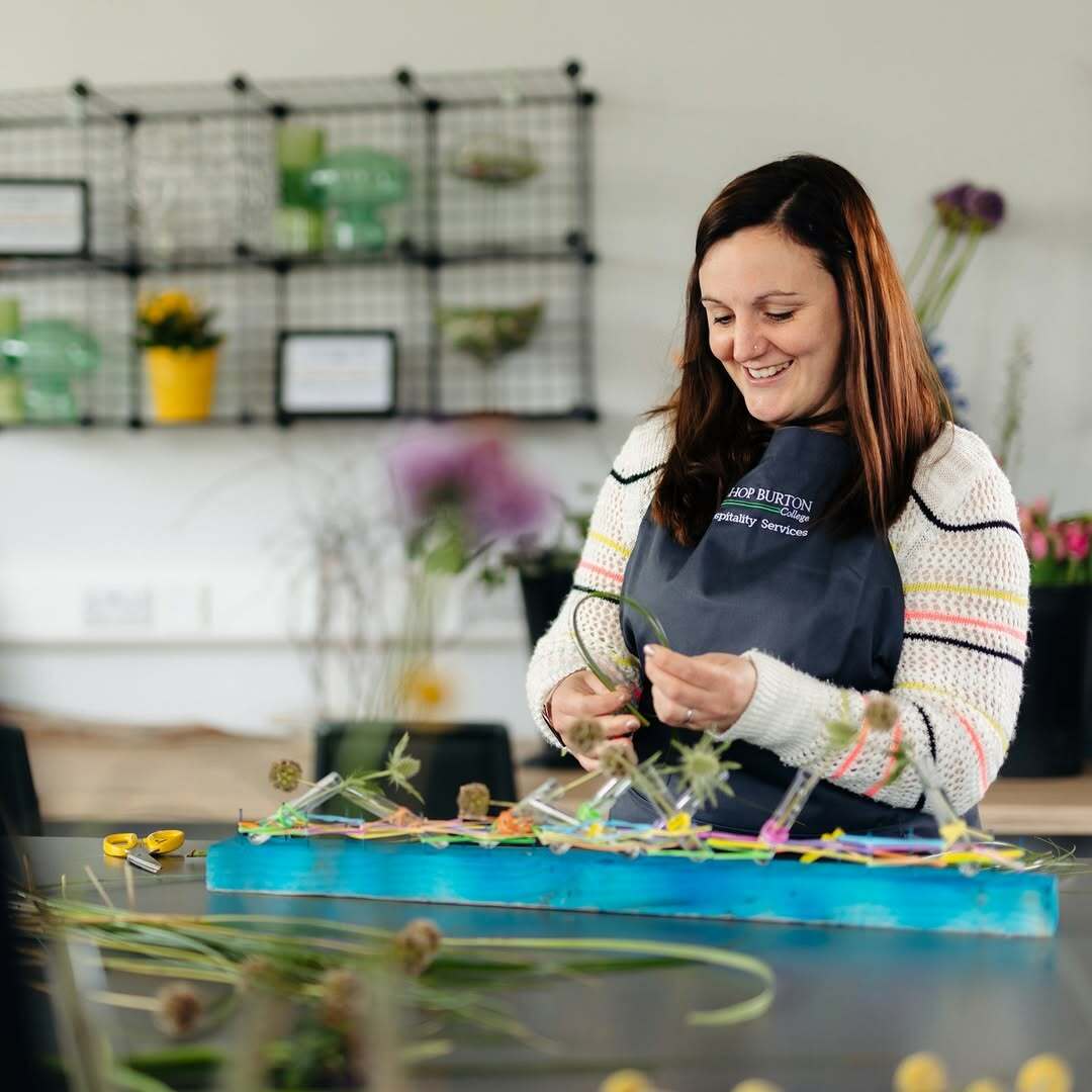 Interested in floristry?💐 
Whether you're a